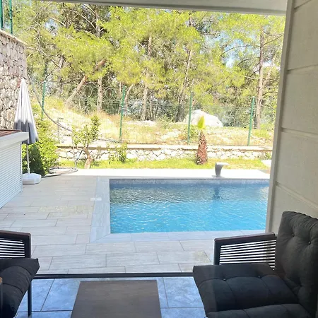 Flex Konyaalti Villa